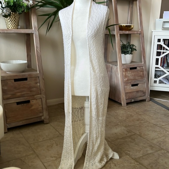 Alya Full Length Vest - Picture 1 of 5